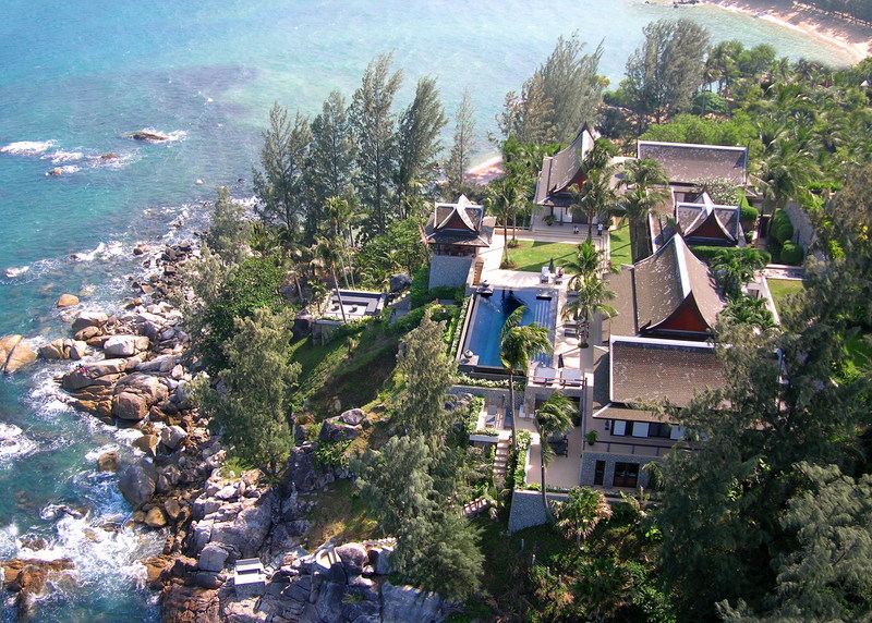 Phuket Rental: 6 Bedrooms Seafront Villa in Phuket