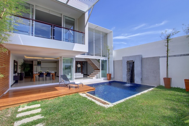 Phuket Rental: 3 Bedrooms Modern Loft Villa in Naiharn Beach