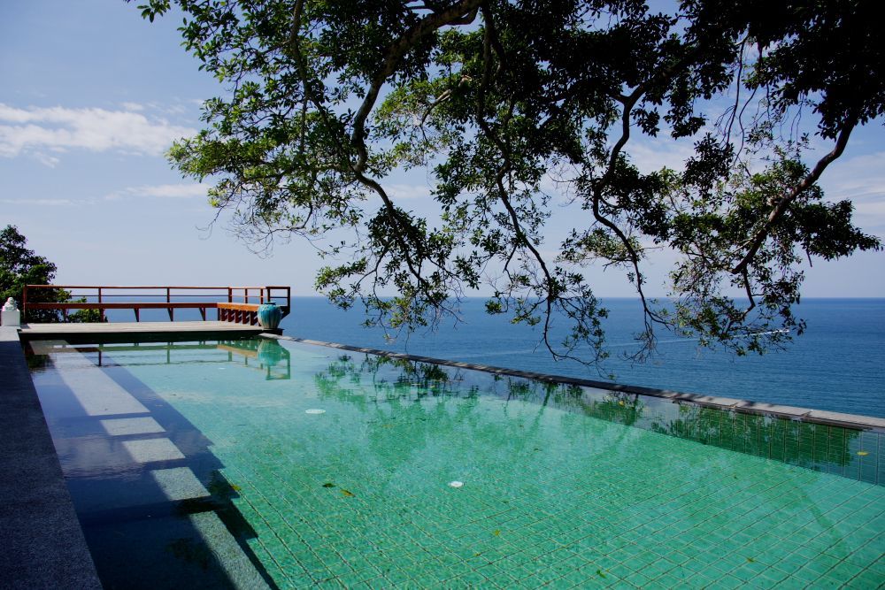 Phuket Rental: Stunning 4 Bedrooms Villa in Surin